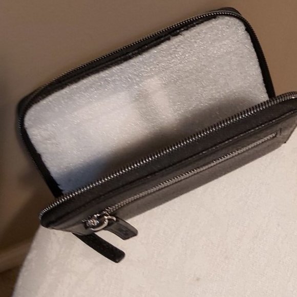 Calvin Klein Black and Cream Wallet - Picture 4 of 6